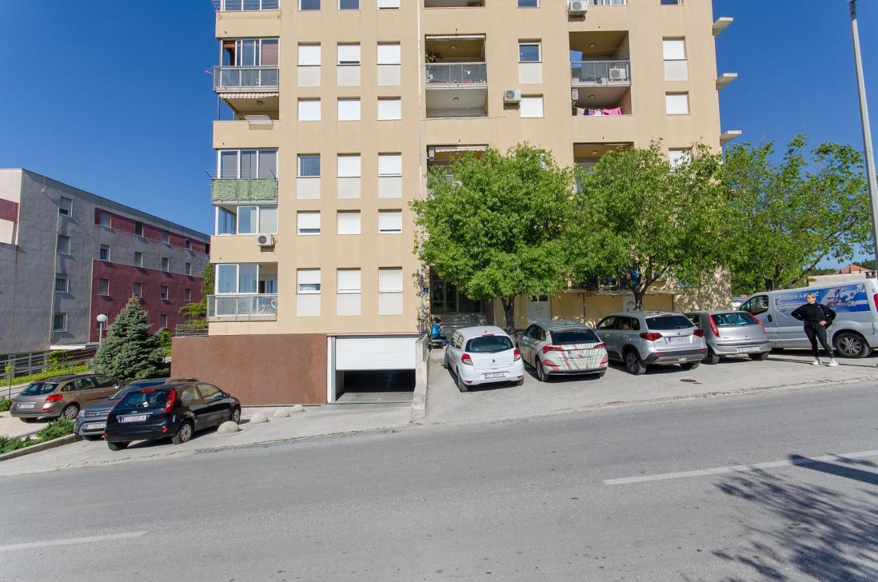 Spacious Apartment Smile With Terrace And Secure Garage Split Exterior photo