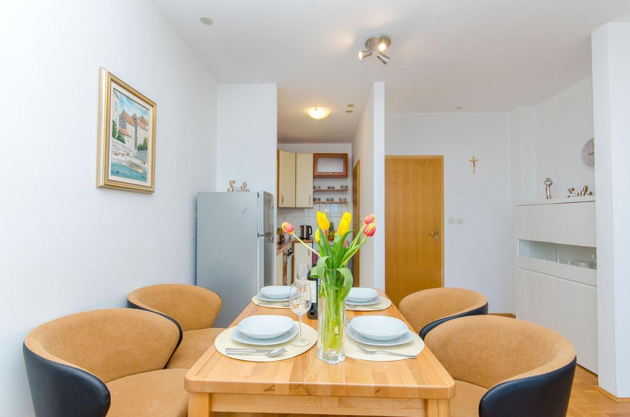 Spacious Apartment Smile With Terrace And Secure Garage Split Exterior photo