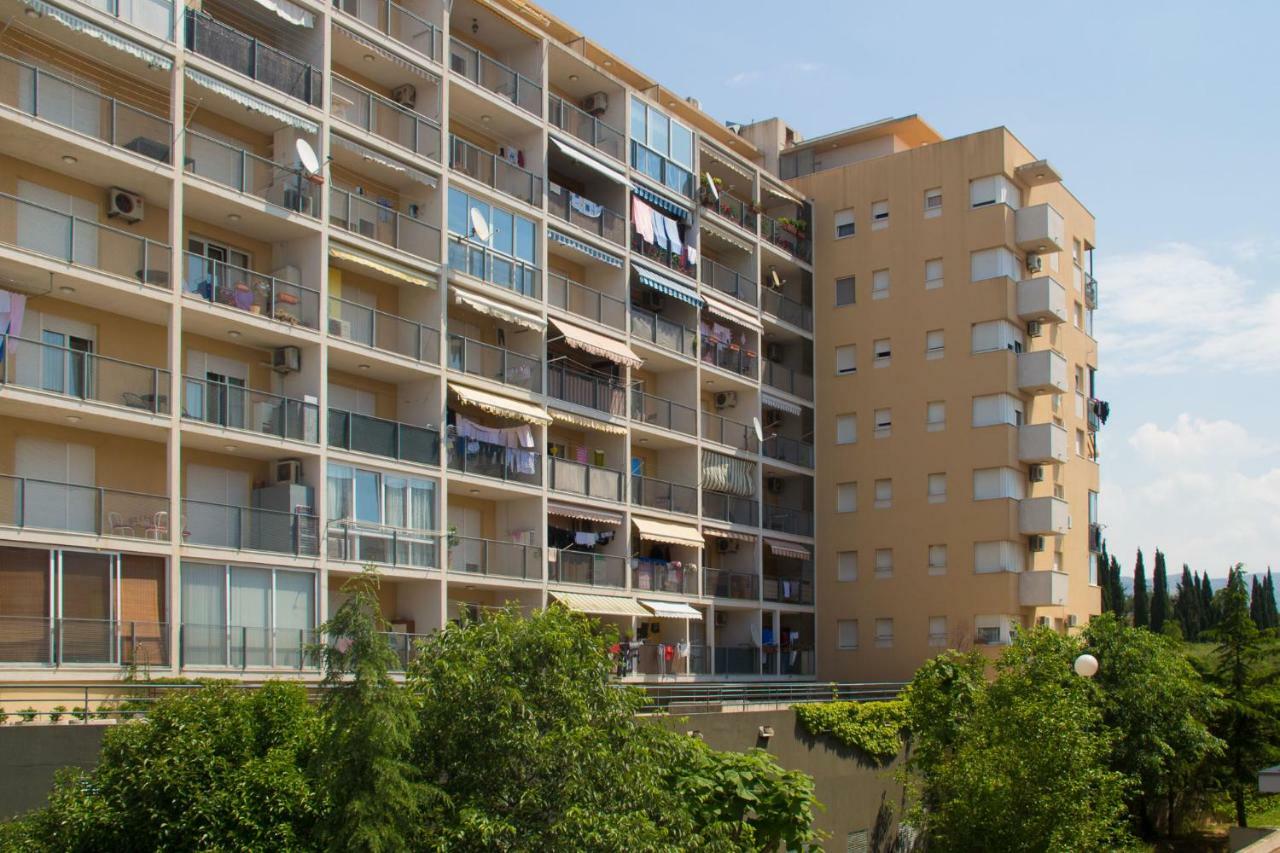 Spacious Apartment Smile With Terrace And Secure Garage Split Exterior photo